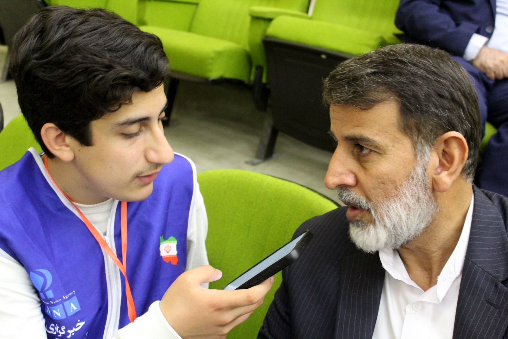 هفته معلم باید به‌عنوان یک موقعیت تربیتی مورد توجه قرار گیرد