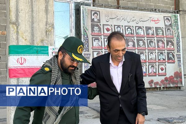 غبارروبی مزار شهدا در امام زاده حسن(ع) نسیم‌شهر