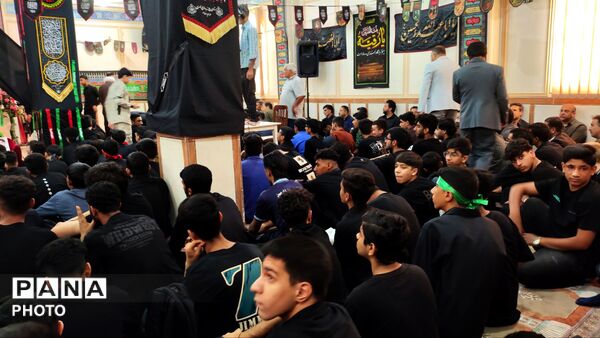 حضور پرشور دانش‌آموزان در چهاردهمین «احلی من‌العسل» بندرعباس
