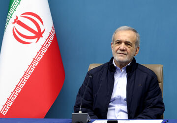 دعوت رئیس‌جمهور پزشکیان از ملت ایران برای حضور پرشور در راهپیمایی 22 بهمن؛ ‌در کنار یکدیگر ایستاده‌ایم