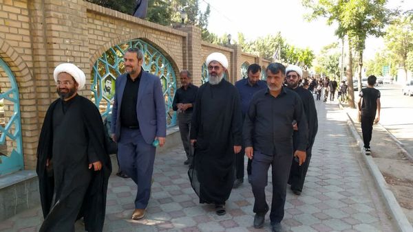 حضور پرشور مردم کاشمر در پیاده‌روی جاماندگان اربعین حسینی