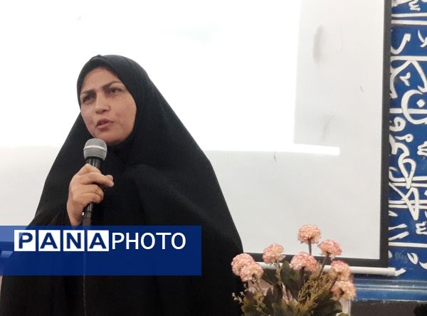  جلسه انجمن اولیا و مربیان در دبیرستان فرهنگیان ناحیه ۷مشهد 