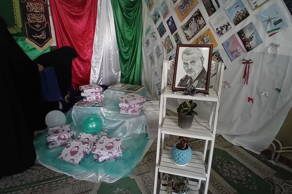 برگزاری اختتامیه نمایشگاه مدرسه انقلاب، در دبیرستان حضرت معصومه(س) شهرستان فیروزکوه