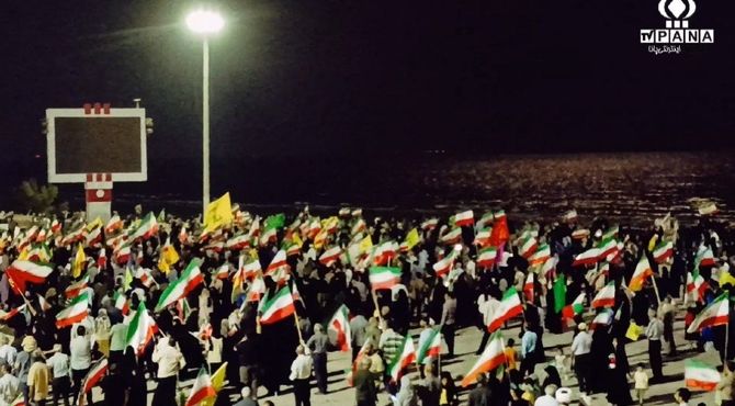 تجمع خودجوش شهروندان بندرعباس با حضور گسترده مردم