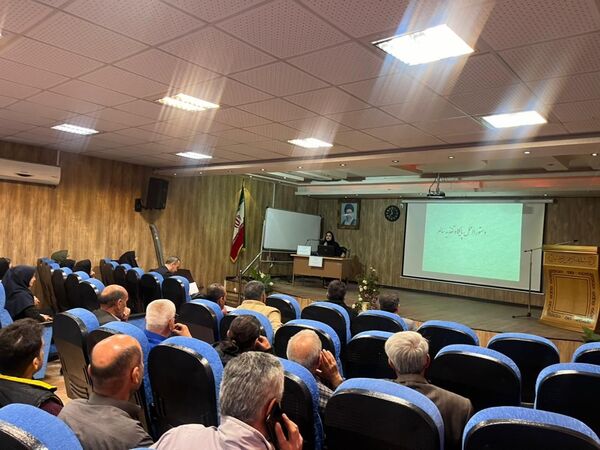 جلسه توجیهی متصدیان پایگاه تغذیه سالم در شهرستان قدس 