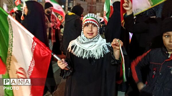 از کودک تا پیر، حضور هر ایرانی در دفاع از آرمان‌ها