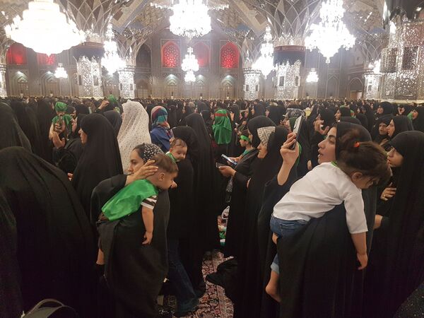 برگزاری بزرگترین اجتماع شیرخوارگان حسینی در حرم مطهر رضوی