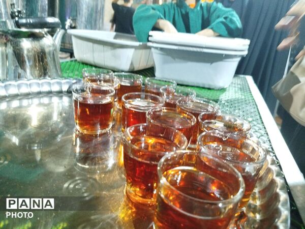 چایخانه فاطمه الزهرا در صد و پنجمین شب از اجتماعات مردمی 