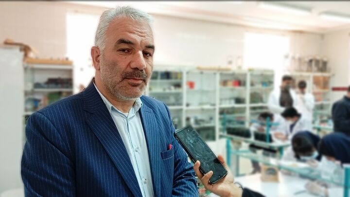 رقابت‌های آزمایشگاهی راهی برای رشد مهارت‌های پژوهشی دانش‌آموزان است