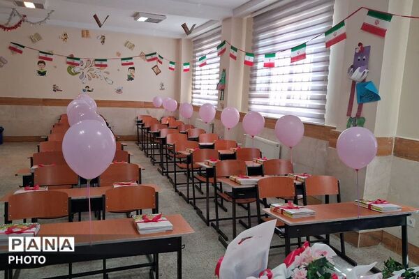 جشن شکوفه‌ها در دبستان بنی‌هاشمی شهرستان رباط‌کریم