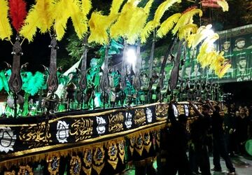 سوگِ دو علمدار؛ یکی در کربلا، یکی در روزگارِ ما