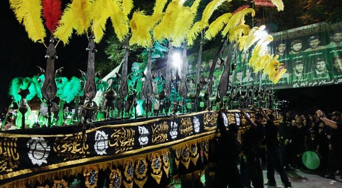 سوگِ دو علمدار؛ یکی در کربلا، یکی در روزگارِ ما