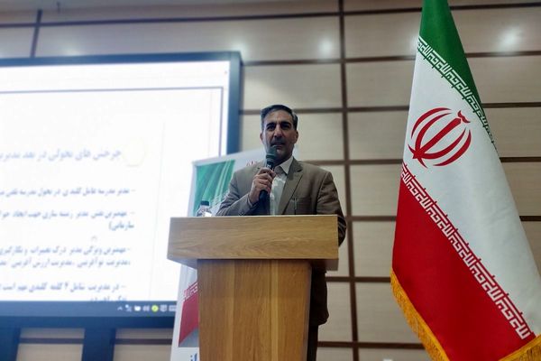 ترسیم نقشه راه مدیریت مدارس؛ برگزاری همایش مدارس تراز ویژه مدیران متوسطه اول در شهرستان قدس