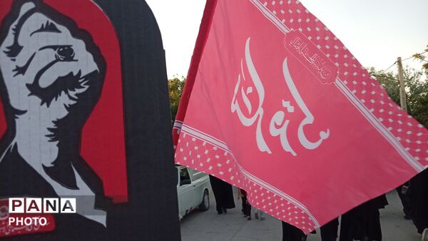 به تصویر کشیدن حماسه تشییع نمادین رهبر شهید در شهر میلاجرد