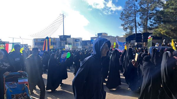 راهپیمایی و جشن یوم الله ۲۲ بهمن در شهرستان گناباد 