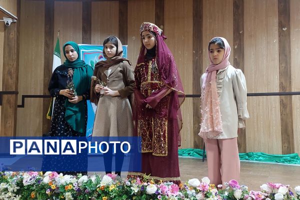 داوری آثار تئاتر درسی در ناحیه سه شیراز 