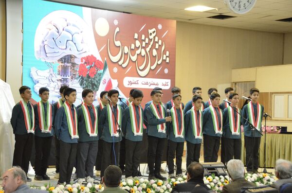 تبیین و تجلیل برنامه‌ها و ماموریت‌های رابطان پژوهشی مدارس قطب شهید شوشتری