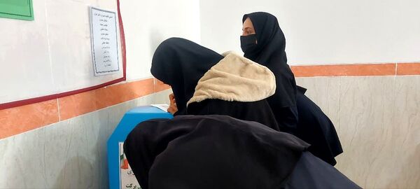 برگزاری انتخابات شورای دانش‌آموزی با هدف تعامل در مدرسه برکت خاتم