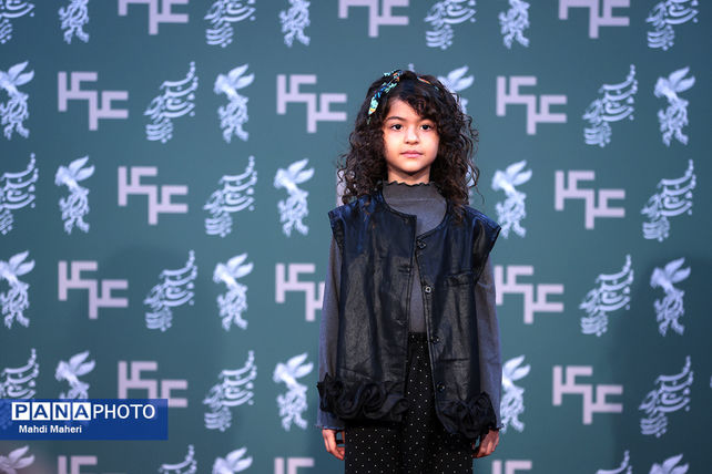 نشست نقد و بررسی فیلم «جانشین» در چهل و چهارمین جشنواره ملی فیلم فجر