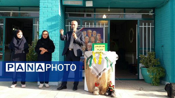 روایتگری هشت سال دفاع مقدس در دبیرستان فاطمیه