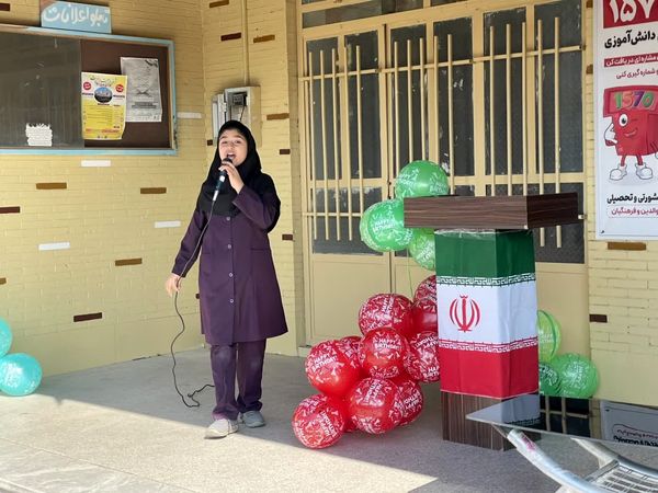 برگزاری جشن باستانی یلدا در دبیرستان دخترانه ابویی‌نژاد