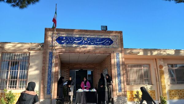حماسه‌‌ روز‌ دانش‌ آموز‌‌‌ در‌ دبیرستان‌ نمونه‌ اندیشه‌
