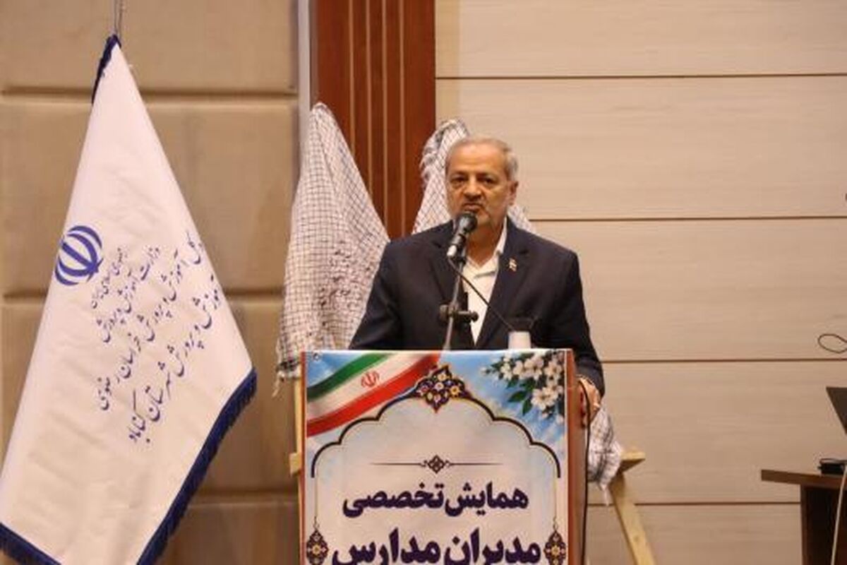 مدرسه تراز،الگوی نوین حکمرانی در نظام تعلیم و تربیت است‌/بازنگری ۹۵۰ عنوان کتاب درسی در افق هشت‌ساله