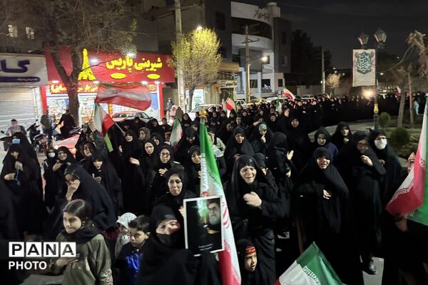 سوگواری مردم چهاردانگه در شهادت رهبر انقلاب اسلامی