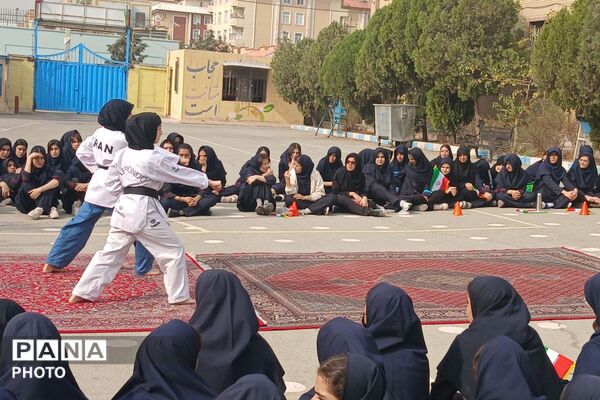 المپیاد ورزشی درون مدرسه‌ای به مناسبت هفته تربیت‌بدنی در دبیرستان دخترانه فدک