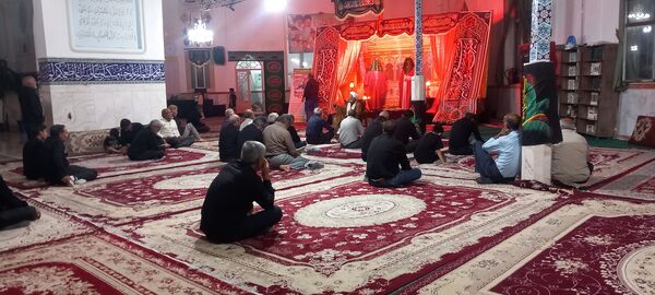 برگزاری مراسم تشییع نمادین پیکر امام رضا(ع)در امامزاده سید محمد(ع) کاشمر