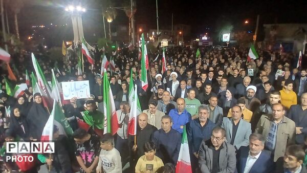 مردم پلدختر در حمایت از انقلاب هر شب  در خیابان هستند