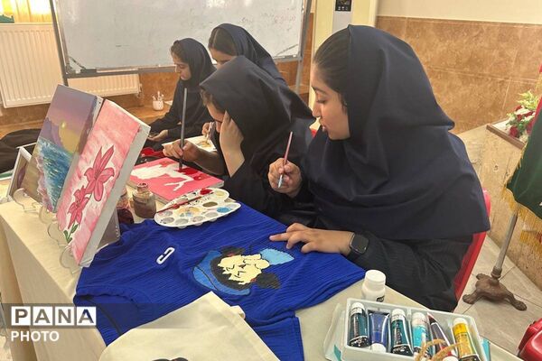 آموزش امداد و نجات در مدرسه گل‌های نمونه ورامین