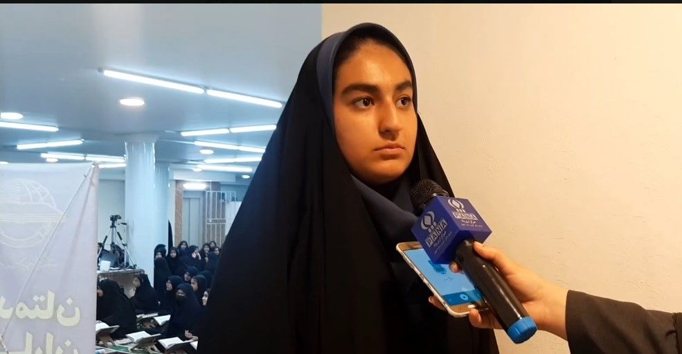 برنامه افطاری با حضور پرشور دانش‌آموزان در دارالقرآن الکریم اصفهان