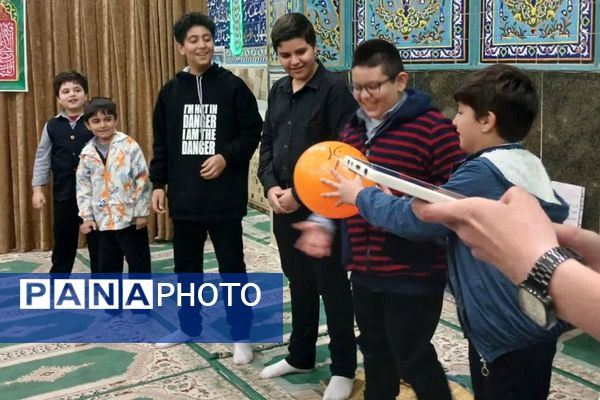 سفره افطار در دبستان شاهد بهنام محمدی ناحیه 2 کرج 