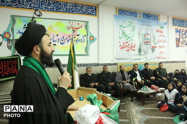 نواختن زنگ پدافند غیرعامل در دبیرستان حضرت خدیجه (س) فیروزکوه