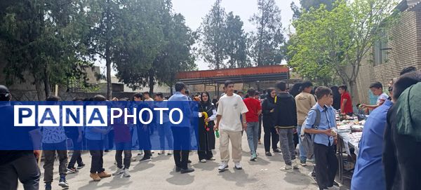 برپایی بازارچه کار و فناوری در دبیرستان شهید بهشتی آشخانه