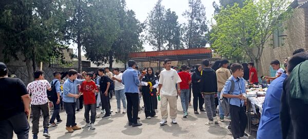 برپایی بازارچه کار و فناوری در دبیرستان شهید بهشتی آشخانه