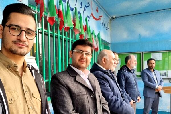 پژواک انقلاب در دل نوجوانان