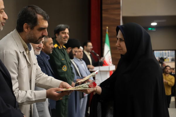 آیین تقدیر از معلمان نمونه استان قم