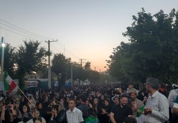 طنین «من کنت مولاه» در آسمان لردگان