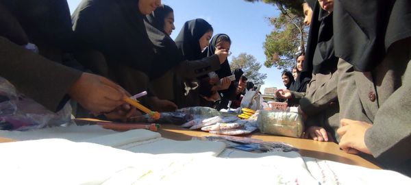 برپایی بازارچه دانش آموزی در دبیرستان نمونه اندیشه شهرستان کاشمر