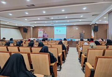 کارگاه توانمندسازی والدین کودکان اوتیسم در مرکز مهرآفرین اصفهان 
