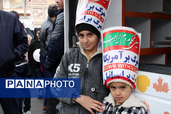 حماسه حضور مردم قروه در راهپیمایی ۲۲ بهمن؛ تجلی وحدت و وفاداری به انقلاب