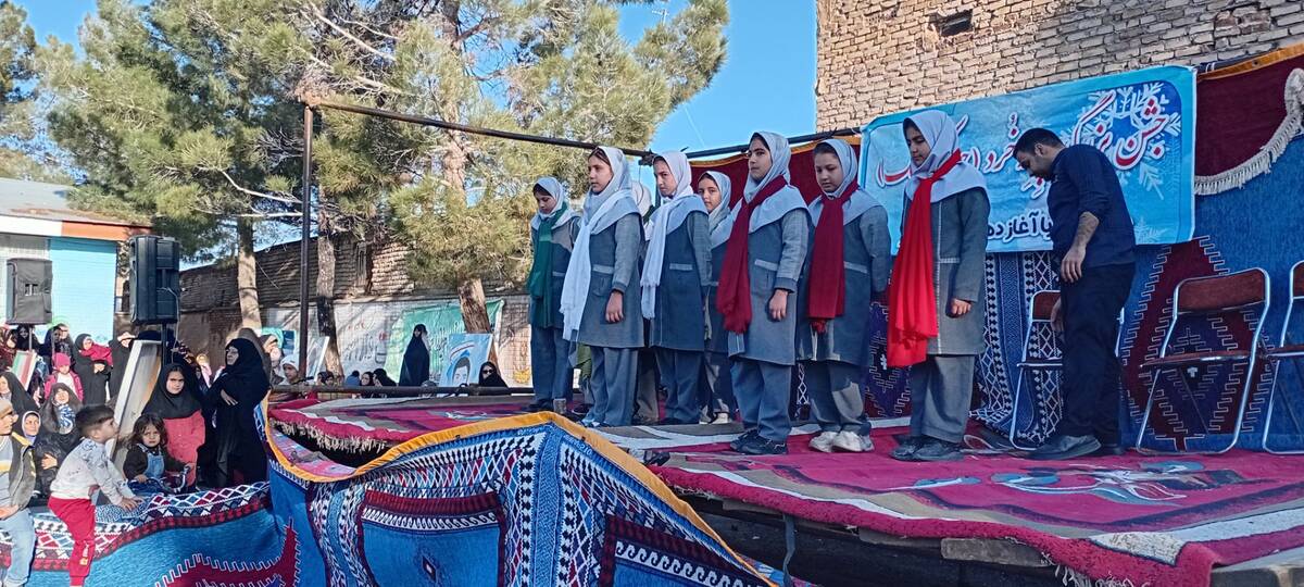 حضور پر رنگ کودکان در جشن باستانی چله خرد کاشمر