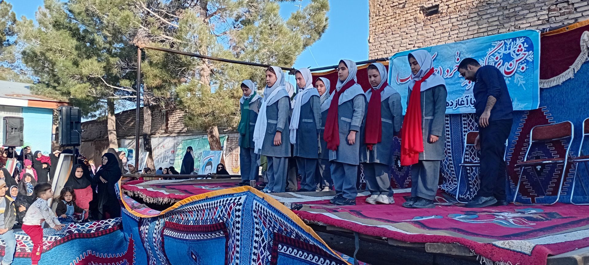 حضور پر رنگ کودکان در جشن باستانی چله خرد کاشمر