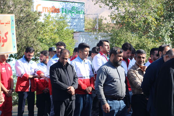 همگام با نسل انقلابی در راهپیمایی ۱۳ آبان شهرستان سروستان