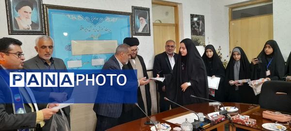 نشست خبرنگاران پانا با مدیر آموزش و پرورش ناحیه 3 قم