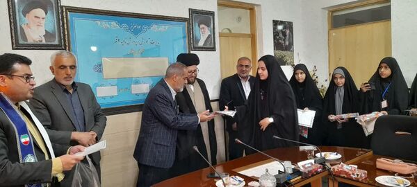 نشست خبرنگاران پانا با مدیر آموزش و پرورش ناحیه 3 قم