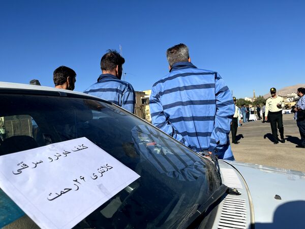 رو‌نمایی از کشفیات انتظامی فارس