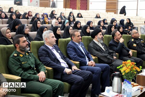 مراسم بزرگداشت مقام معلم در پردیس